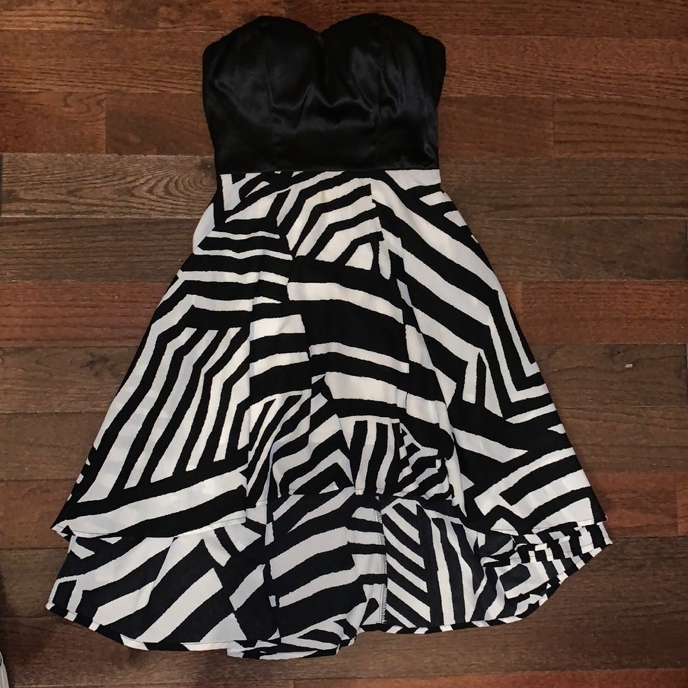 Black dress with white stripes. Side XS.